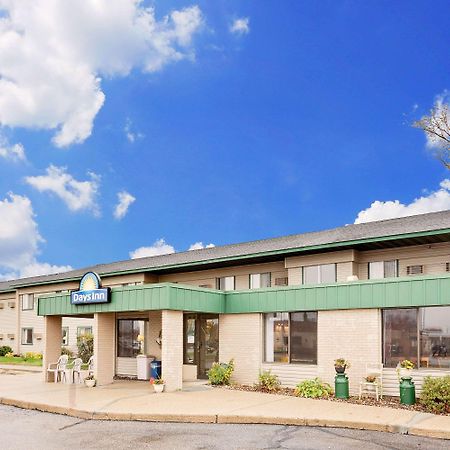 Days Inn By Wyndham Winona Exterior photo